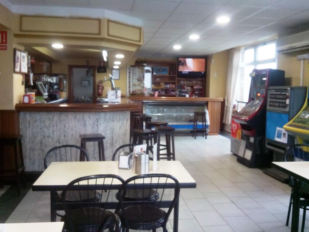 Hostal Chiquin Tapia De Casariego Buitenkant foto